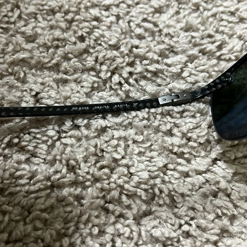 Rayban sunglasses polarized lenses (blue/black glasses) - Picture 3 of 5